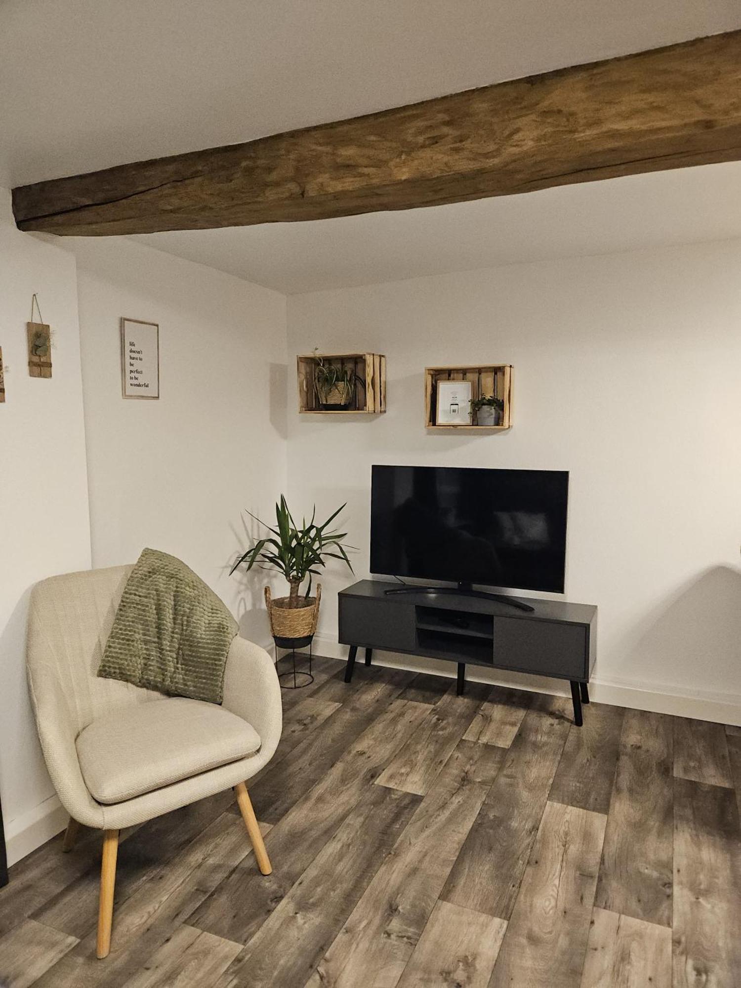 Gemuetliche Ferienwohnung Im Westerwald - "Ferienwohnung Grau" Weitefeld Bagian luar foto